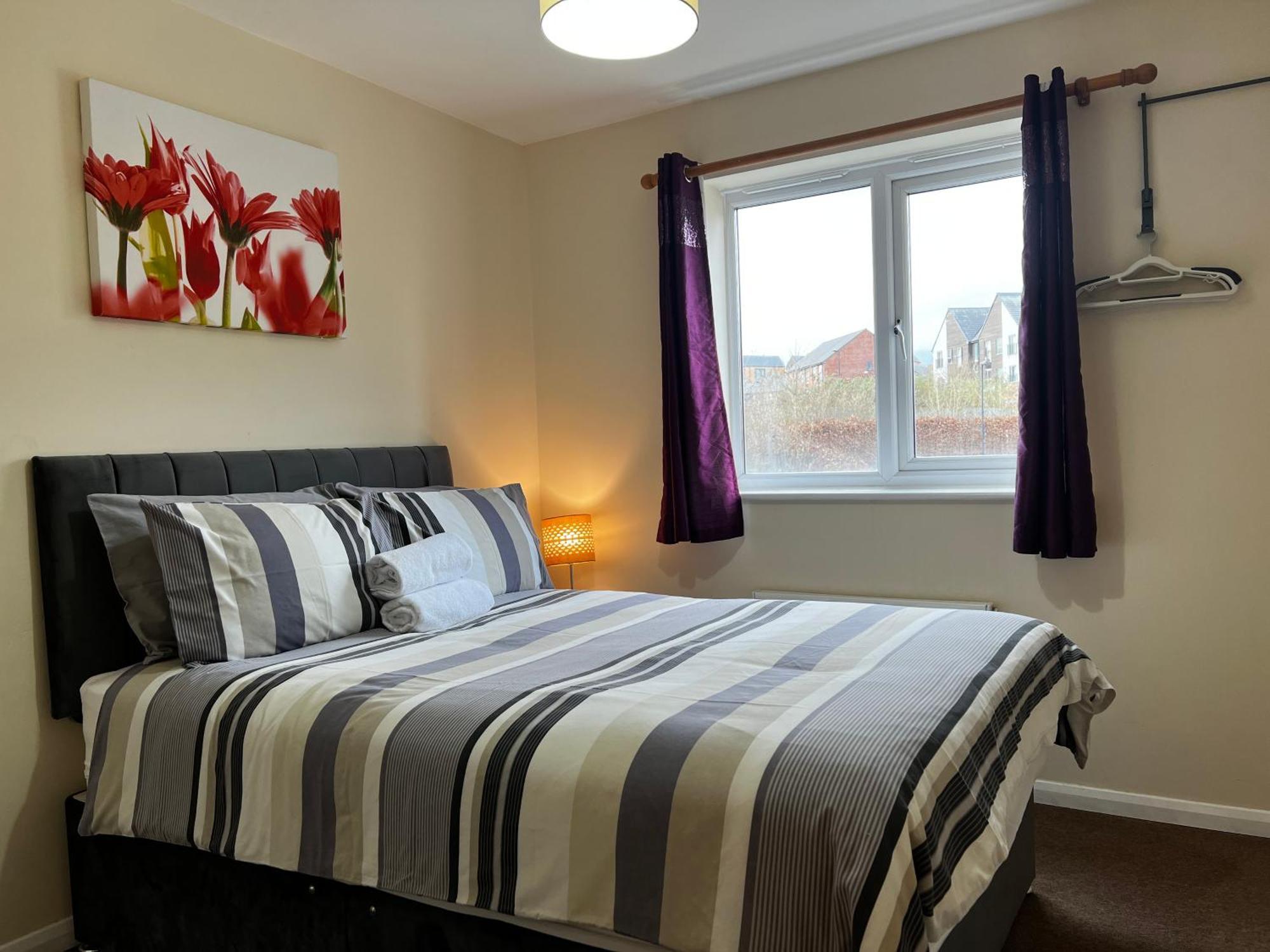 Crownford Guesthouse - Close To Hanley Centre And University Stoke-on-Trent Exterior photo